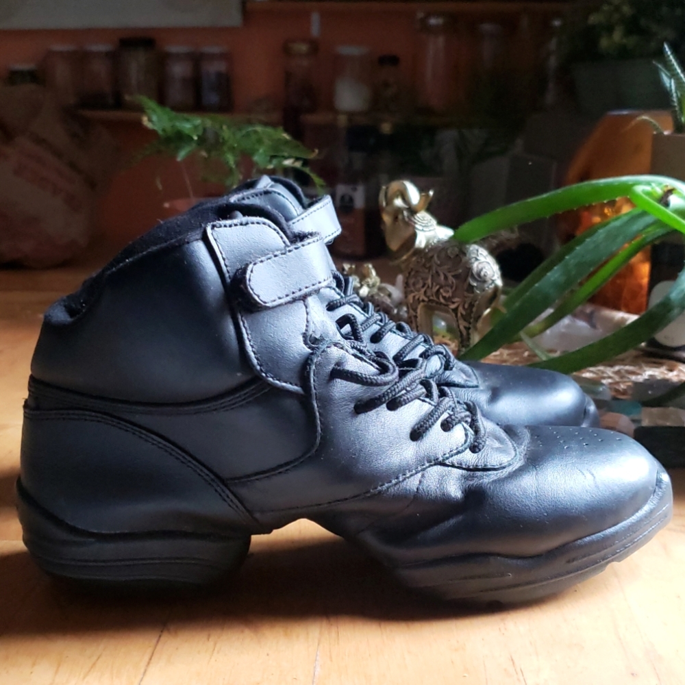 Capezio Dance Sneaker High Top